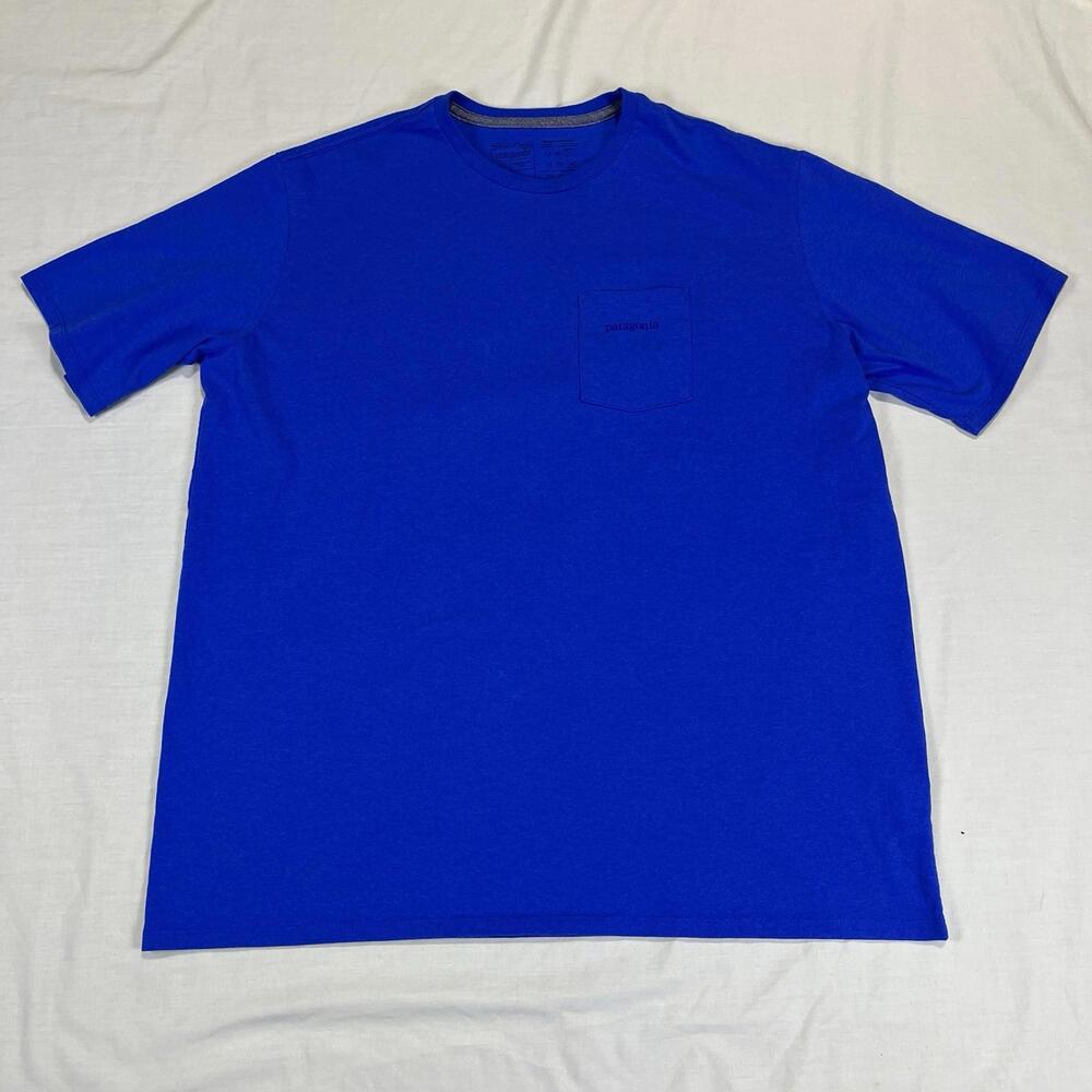 Patagonia Men’s T Shirt XL Chest Pocket Blue Blue Logo Back Print Cotton Blend